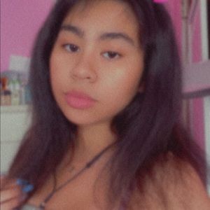 Meet your Posher, Elysha